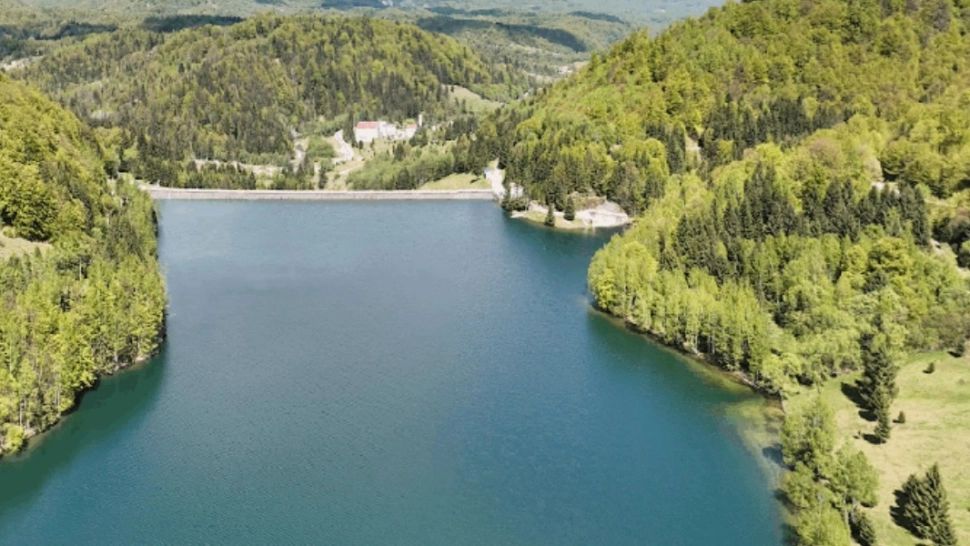 Au apărut fisuri și infiltrații într-unul dintre barajele de pe Valea Jiului. Ce spun autoritățile despre riscuri - ședință de urgență