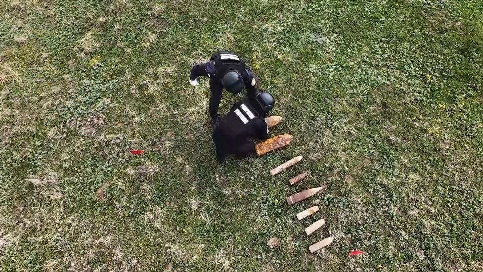 Bombă de aviație descoperită lângă un mall din Galați. A fost detonată de pirotehniștii ISU | VIDEO