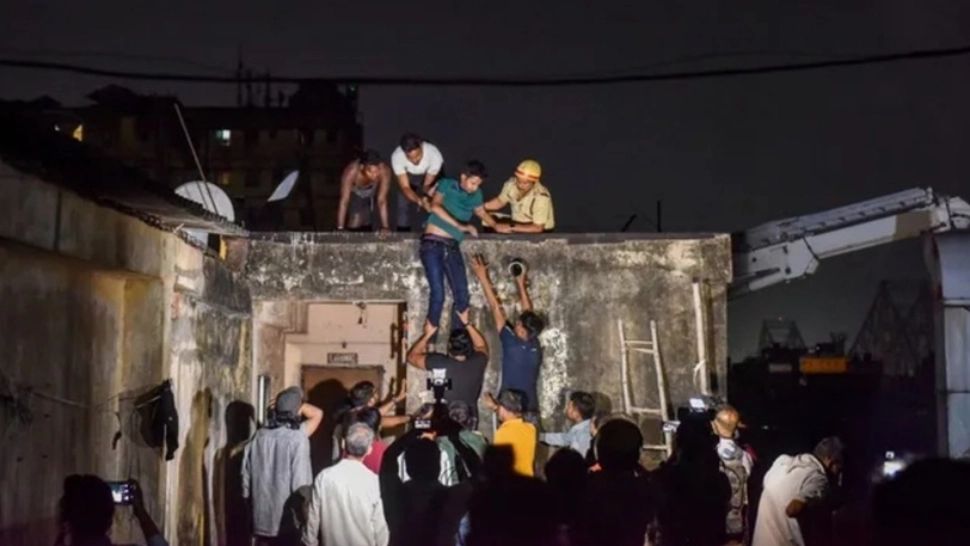 Tragedie: cel puțin 15 oameni au murit în urma unui incendiu devastator din incinta unui hotel