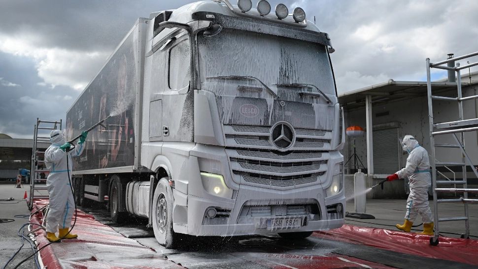 Epidemie la granița României. Ungaria scoate armata pe străzi!