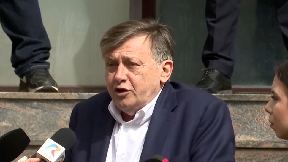 Crin Antonescu acuză: „Sistemul se regrupează în spatele lui Nicușor Dan. Se construiește soclul noului președinte printr-un mecanism uriaș de propagandă”
