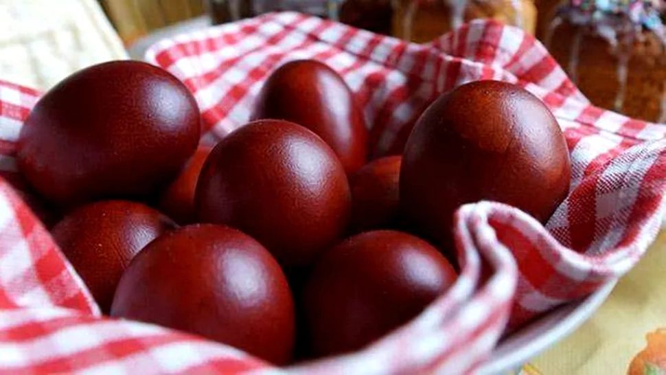 Cât timp rezistă ouăle de Paște în frigider. Ce se întâmplă dacă mănânci ouă vechi 