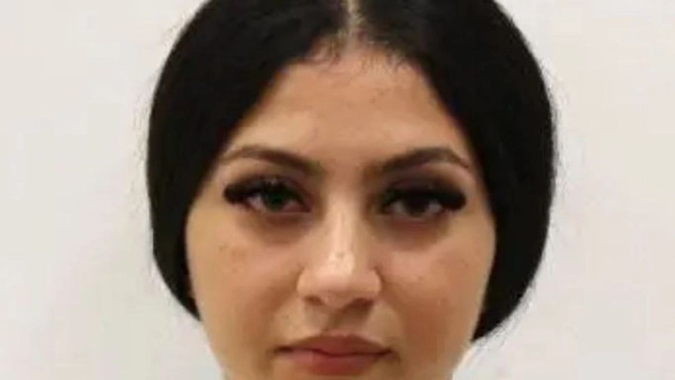 Adolescentă de 15 ani, dispărută în Piatra-Neamț! Claudia Elena este de negăsit