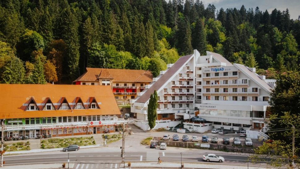 ANPC a suspendat temporar funcționarea a 30 de camere din Hotelul Tușnad, clasificate la 2 stele