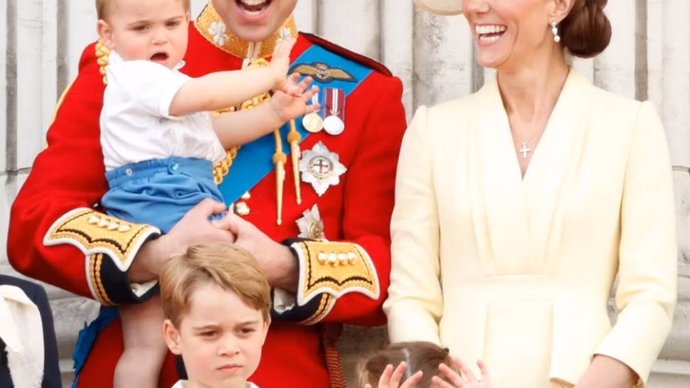 Prințul Louis a împlinit 7 ani: o nouă fotografie oficială dezvăluie cât de mult a crescut mezinul regal