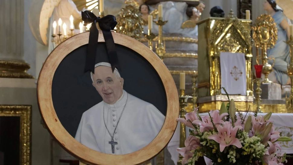 Cât valorează funeraliile Papei Francisc? Costuri surprinzător de modeste față de cele din 2005, de la înmormântarea papei Ioan Paul al II-lea