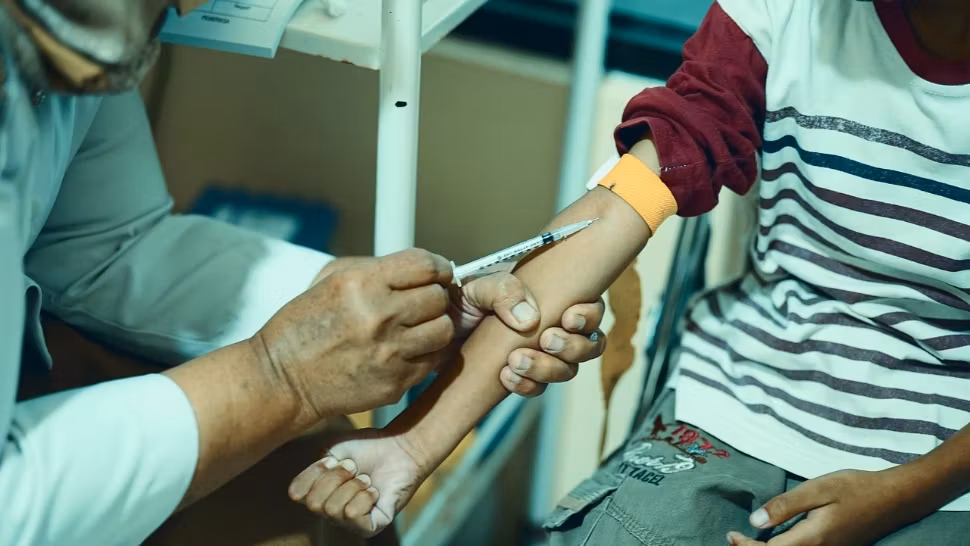 Epidemia care reaprinde temerile în SUA: doi copii au murit, iar autoritățile cer urgent vaccinarea