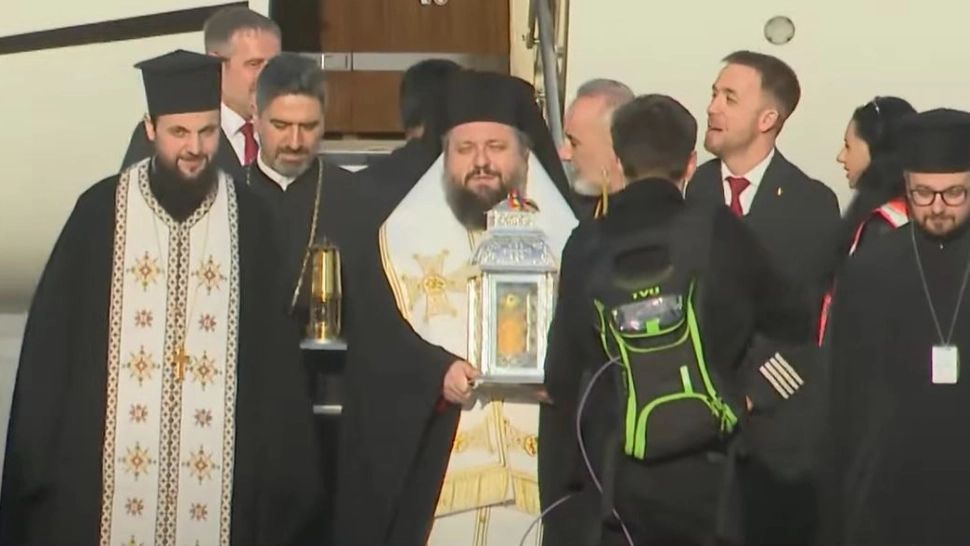 Lumina Sfântă de la Ierusalim a ajuns în România