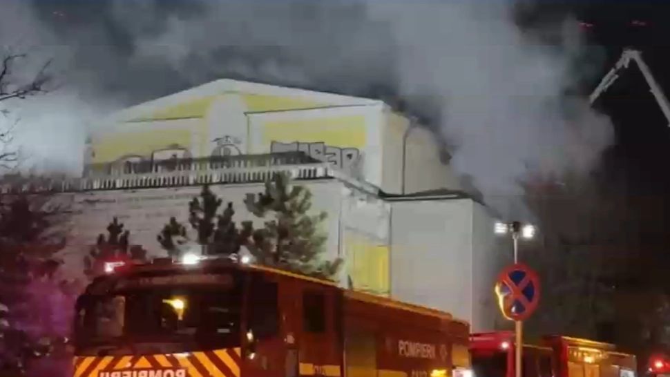Incendiu la Teatrul Masca din București. Pompierii au intervenit de urgență