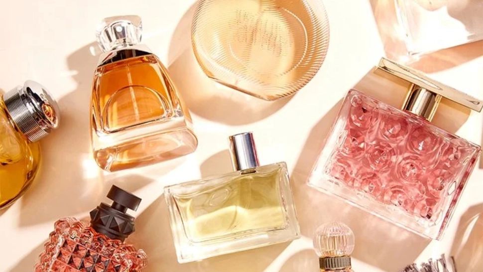 O firmă a făcut peste un milion de lei din vânzare de parfumuri dar nu a dat nici un leu la stat. ANAF i-a potolit avântul „antreprenorial”