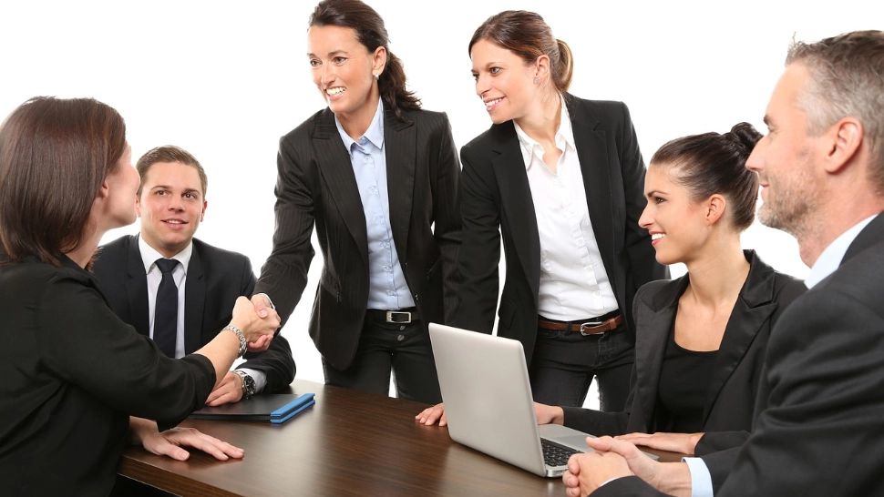 8.000 de lei lunar, lucrând exclusiv de acasă. Cel mai bun job part-time din România