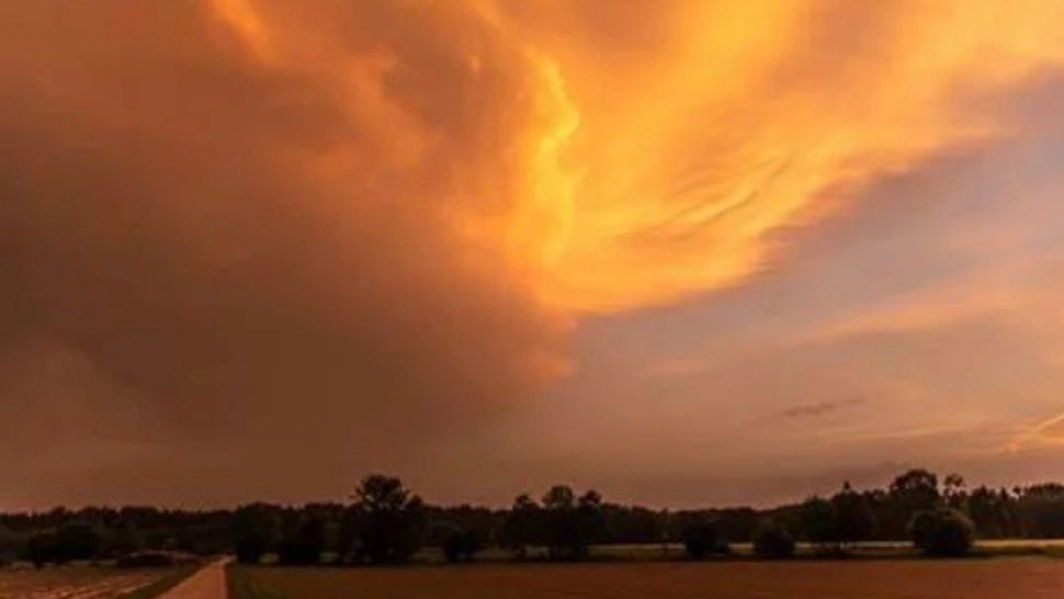 România, lovită de "ploaia sângerie", de Paște! ANM anunță un fenomen metro periculos, cu efecte vizibile