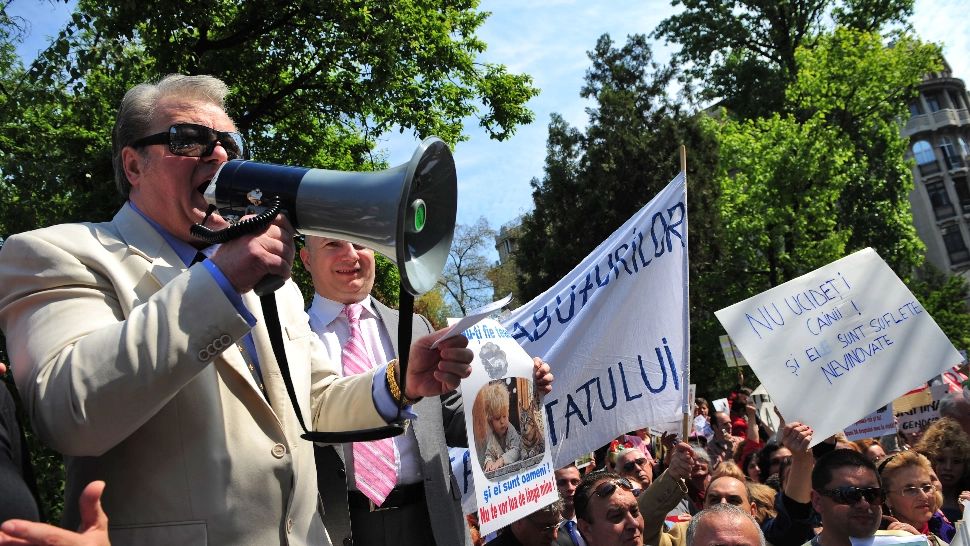 Corneliu Vadim Tudor, părintele curentului suveranist, l-a făcut praf pe Victor Ponta încă de acum 10 ani. Ce spune fiica fostului lider PRM - VIDEO