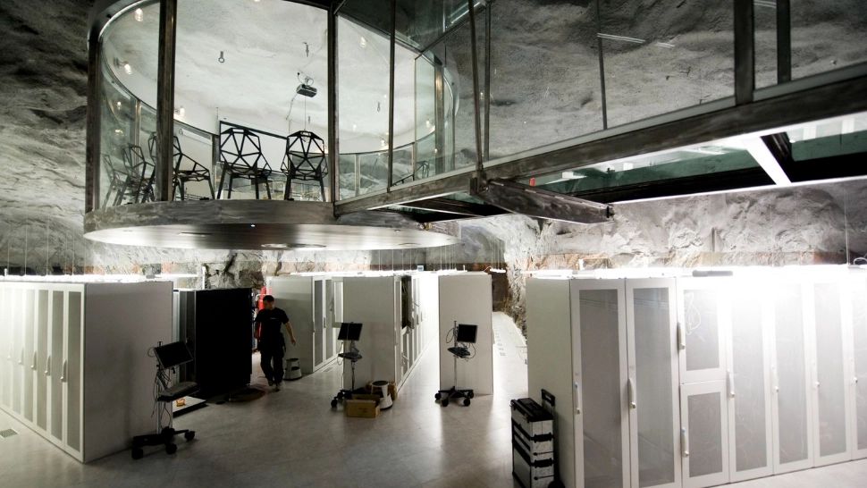 Sub amenințarea armelor lui Putin, Suedia a început să își renoveze buncărele nucleare. Peste 7 milioane de cetățeni se pot adăposti în ele