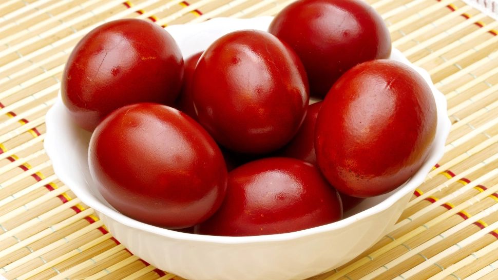 Cât se fierb, de fapt, ouăle pentru a nu crăpa? Sfaturi de la specialiști, bune de pus în practică în Joia Mare