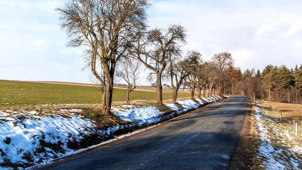 Vremea 10 aprilie. Temperaturi sub normalul perioadei în toată țara. Maximele zilei se vor încadra între 12 si 14 grade