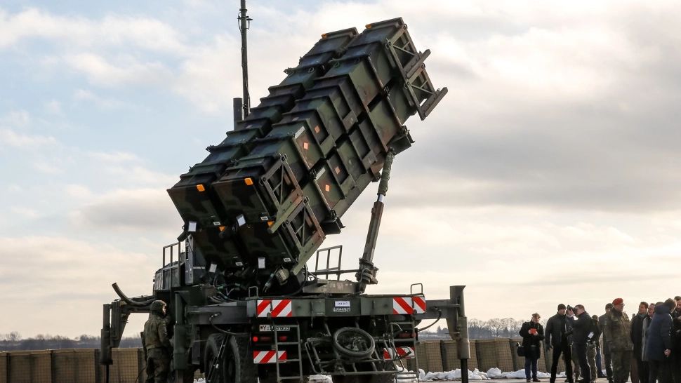 România primește un nou sistem Patriot, în schimbul celui donat Ucrainei. Marcel Ciolacu a făcut anunțul