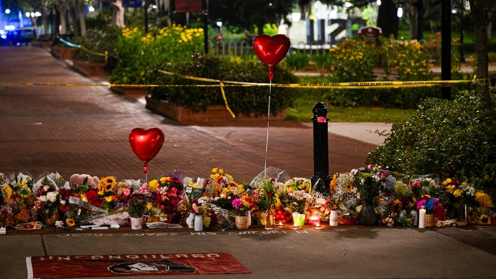 Atac armat de la Universitatea de Stat din Florida: autoritățile au confirmat și decese. Autorul masacrului este fiul unui ajutor de şerif