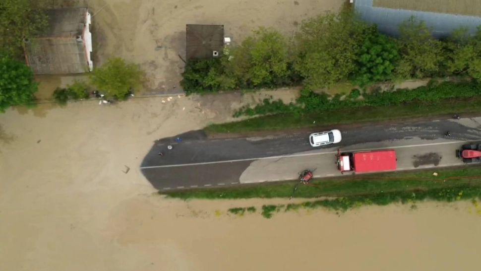 Viitura a măturat locuințele românilor! Imaginile dezastrului: județul Covasna e sub ape