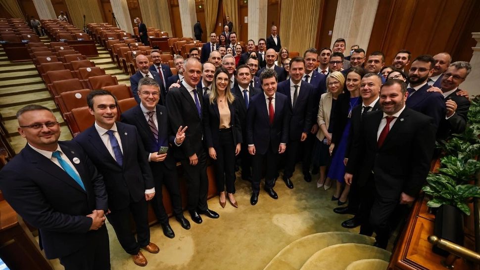 USR vrea din nou la putere după instalarea lui Nicușor Dan la Cotroceni. Ce manevre se fac acum