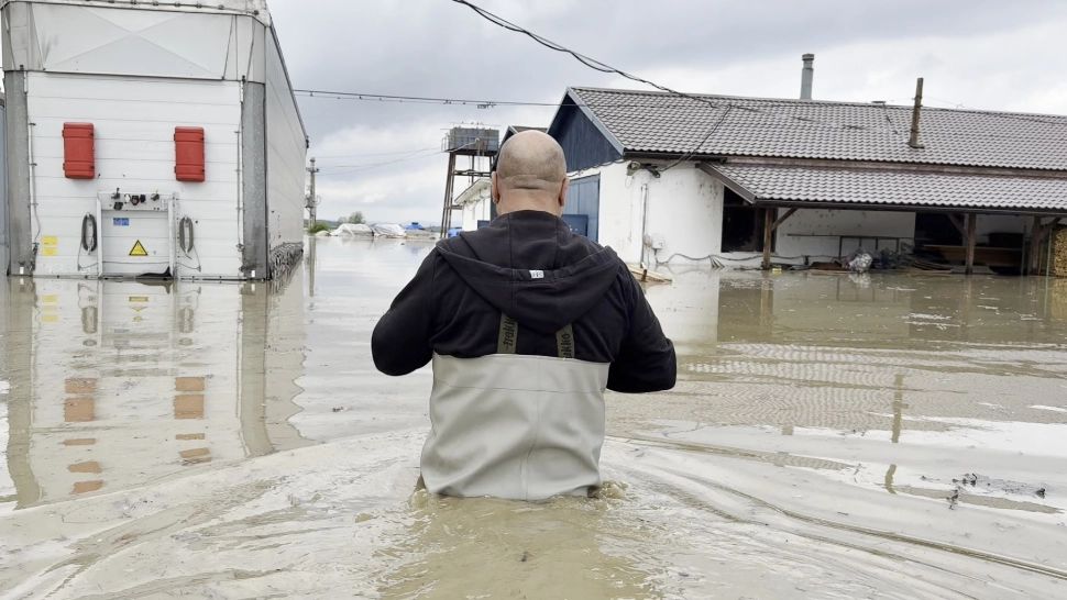 Dezastrul se amplifică. Un nou Cod Roșu hidrologic de inundații în zona cea mai afectată. Cod Portocaliu în alte 20 de județe - HARTA