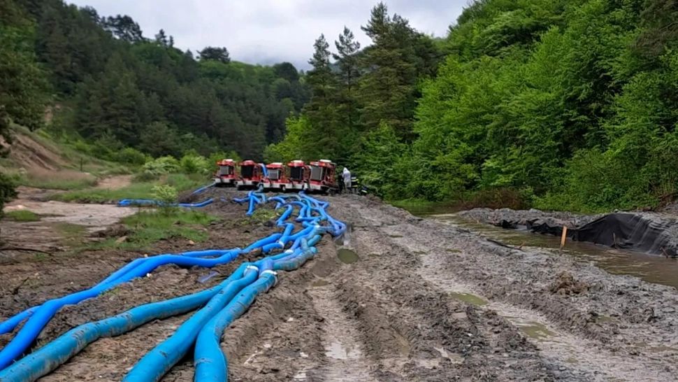 Situație dramatică la Salina Pad. Autoritățile au pierdut lupta cu natura. Debitul pârâului Corund, cel mai mare din ultimii 30 de ani