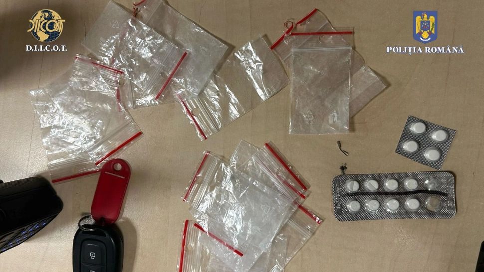 Tânăra acuzată că a vândut DROGURILE care l-au ucis pe Rareș Ion a fost REȚINUTĂ