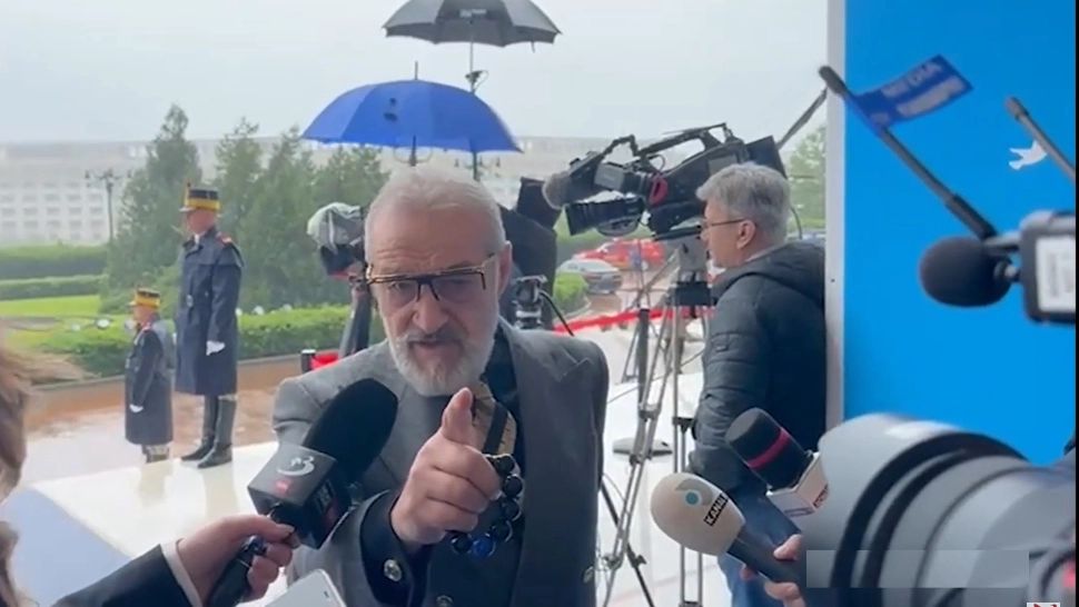 Halucinant! George Becali se duce la negocierile cu Nicușor Dan, de la Cotroceni, pentru formarea noului guvern. Dovada jocurilor pe care le face sistemul