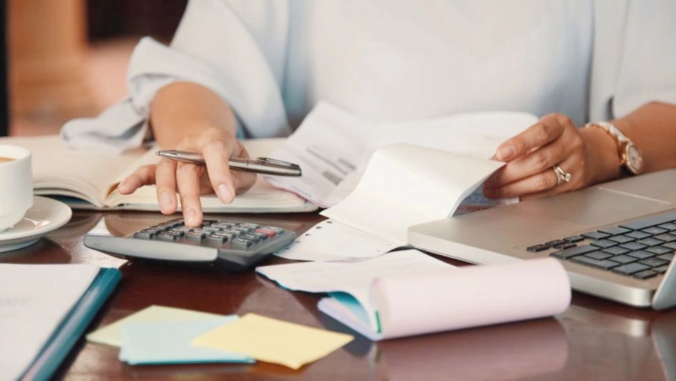 Câți bugetari avem, de fapt, în România. Salariile de la stat au ajuns să le depășească pe cele din privat