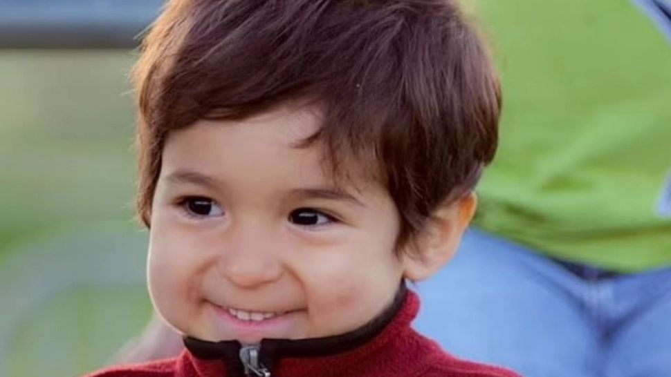 Sfârșit tragic pentru un copil de 7 ani! A murit după ce a fost pedepsit de părinții săi să mănânce forțat