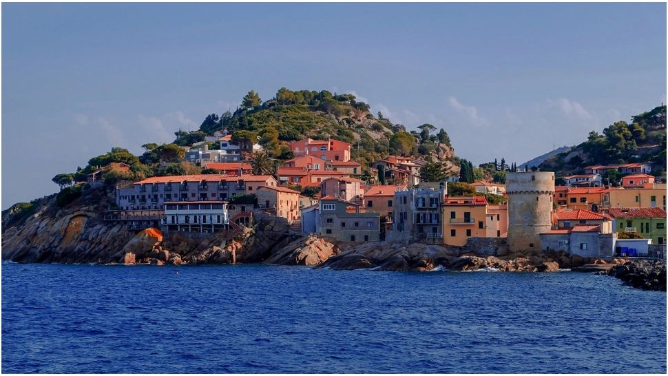 Insula Evia, lovită de un val de cutremure majore. Peste 50 de case au fost afectate