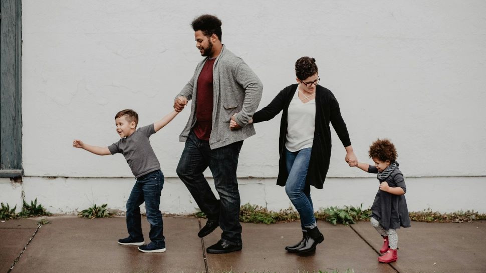 Noi facilități fiscale 2026: Cine sunt părinții care ar putea scăpa de impozitul pe venit