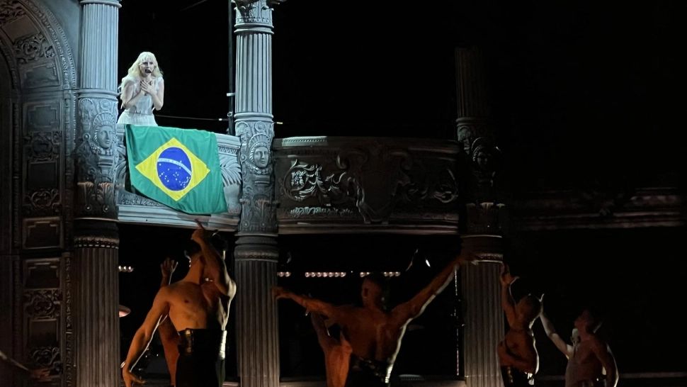 Lady Gaga, la un pas să fie asasinată pe scenă, în timpul unui concert. Poliția a dejucat planul