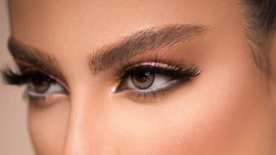 Cum să ai gene lungi cu ajutorul unor ingrediente ieftine, pe care le găsești în orice magazin sau farmacie