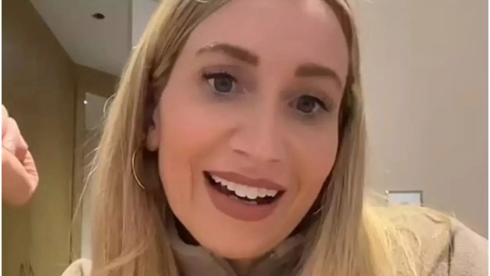 Profit din dulap: Laura a câștigat 3.000 de euro vânzând haine second-hand online. Secretele tinerei pasionate de reciclare