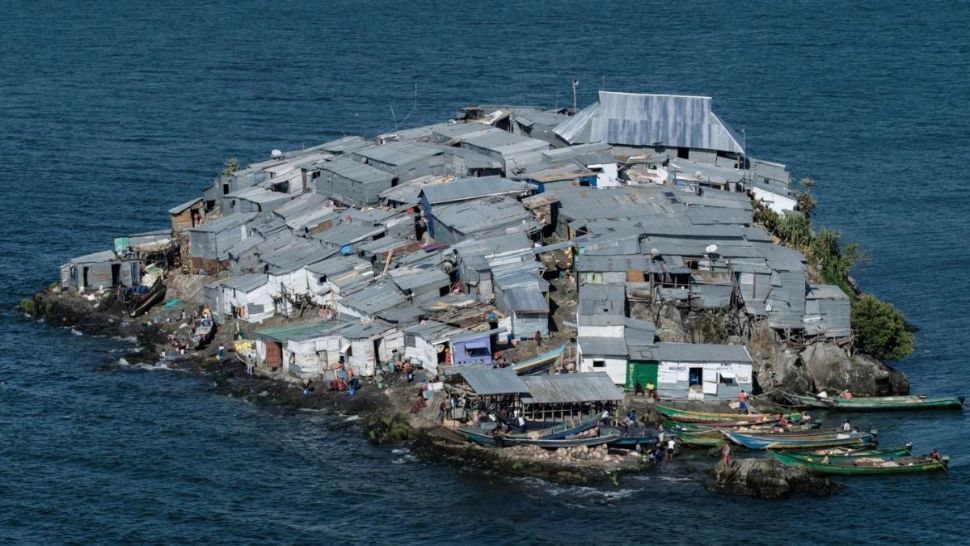 Unde se află insula cât un teren de fotbal? Fiecare metru pătrat e ocupat