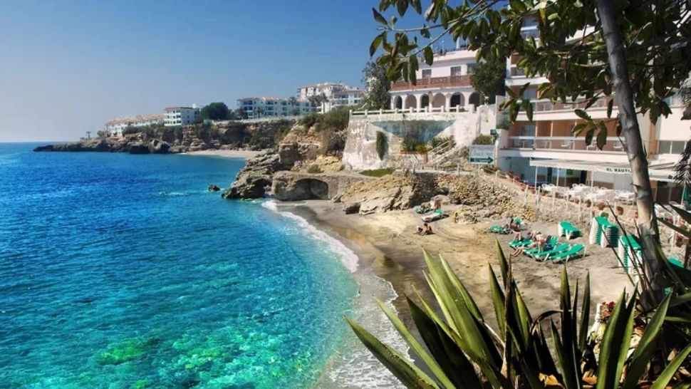 Paradisul accesibil. Acest oraș cu plaje superbe a fost ales cea mai ieftină destinație europeană pentru vacanțe 