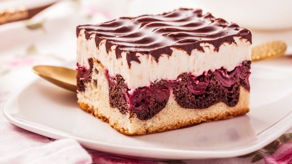 Prăjitura Valurile Dunării. Un desert pe care TREBUIE să-l încerci! Perfect pentru zilele de weekend
