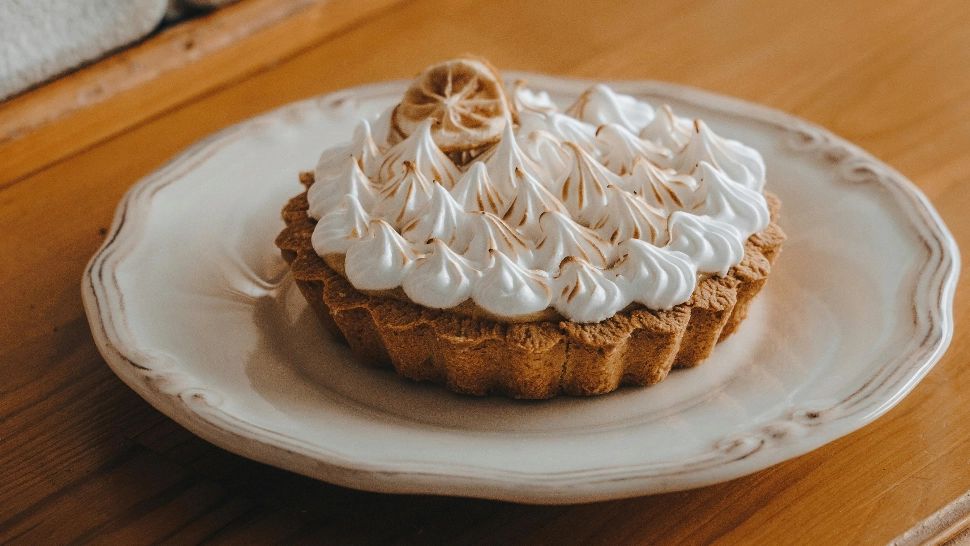 Prăjitura Rákóczi cu brânză și bezea. Un desert savuros pe care îl prepară unguroicele