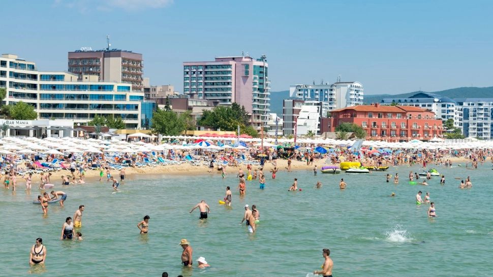 Românii care își fac vacanta în Bulgaria trebuie să știe: Cu cât vor crește prețurile în această vară, conform calculelor făcute de vecinii din sud