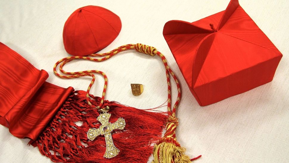 CONCLAV. Cine va fi noul papă? Cardinalii se adună pentru a-l alege în cel mai mare secret pe viitorul pontif