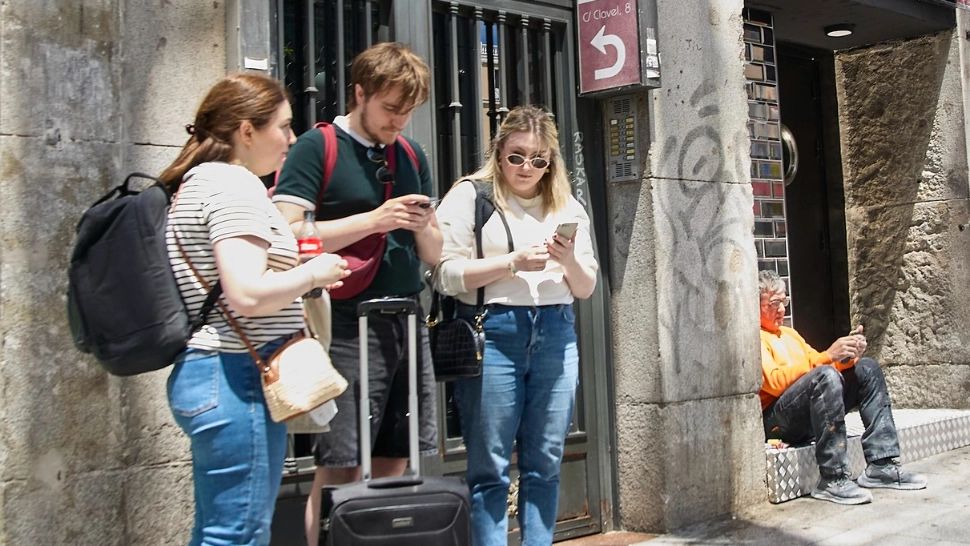 Una dintre țările preferate de turiștii români cere eliminarea a 65.000 de anunțuri pentru închirieri de vacanță