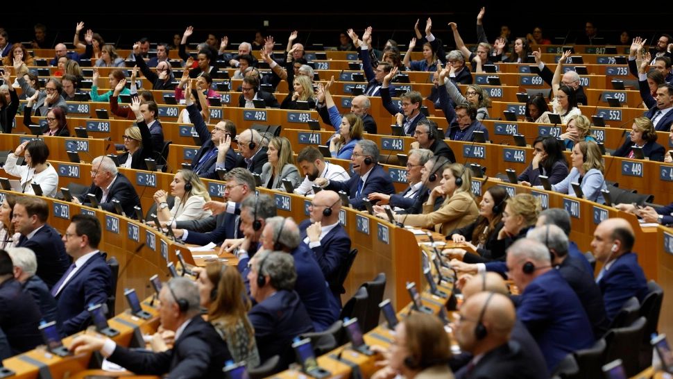 Scandal în Parlamentul European pe tema situației umanitare din Fâșia Gaza. Acuzații de genocid și ipocrizie au „zburat” între europarlamentari