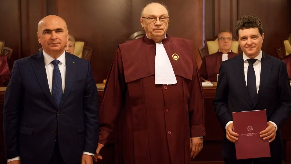 Binomul Președinție–CCR a luat din buzunarul românilor 869 milioane euro!!