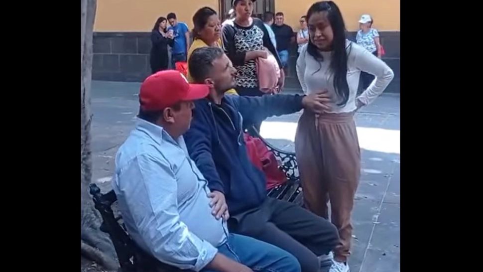 Cel mai căutat român din Mexic. Oamenii stau la coadă ca să ajungă la el VIDEO