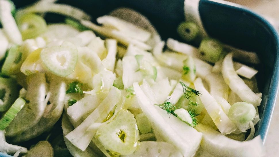 Salata cu efect afrodiziac. Conține o legumă pe care trebuie să o ai frecvent în dietă