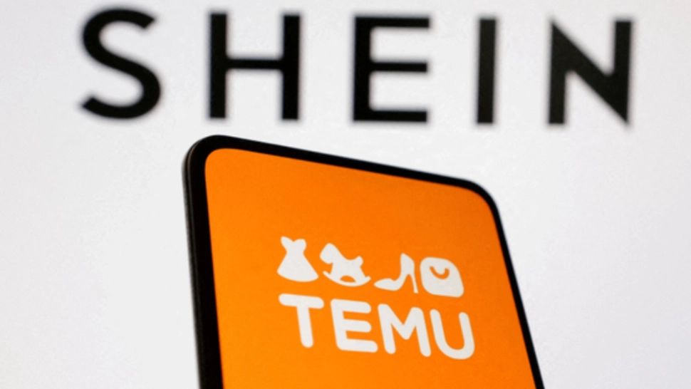Românii care comandă pe Temu și Shein vor trebui să scoată mai mulți bani din portofel. UE va introduce o taxă de 2 euro pentru coletele din China