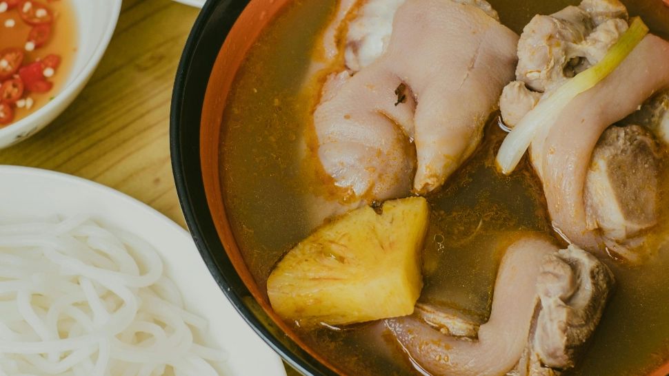 Cum să prepari bulion de oase și de ce trebuie să-l introduci în alimentația ta. Ce spun nutriționiștii