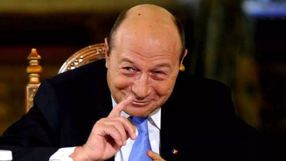 Traian Băsescu ar urma să primească azi o vilă de protocol. În plină austeritate, Guvernul Bolojan trebuie să-i plătească și sute de mii de lei - SURSE