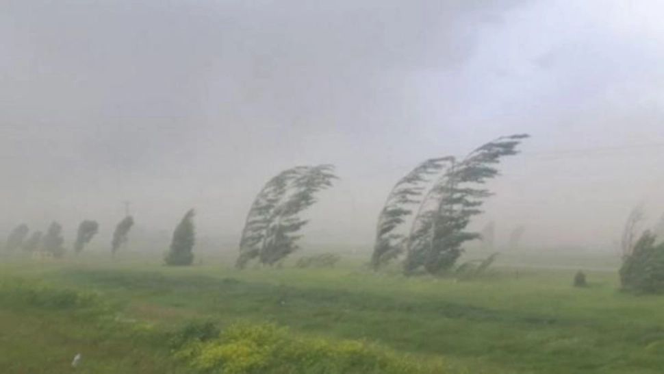 Cod galben de vânt în weekend. Atenționare de la ANM, pentru majoritatea regiunilor până duminică seara